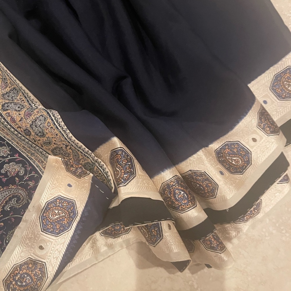 Elegant Navy and Cream Patterned pure silk saree with stitched Matching blouse,